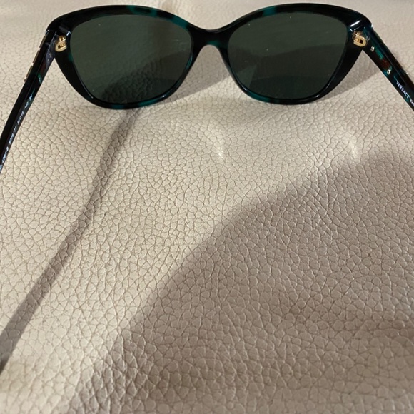 New Versace Sunglasses - Picture 4 of 6